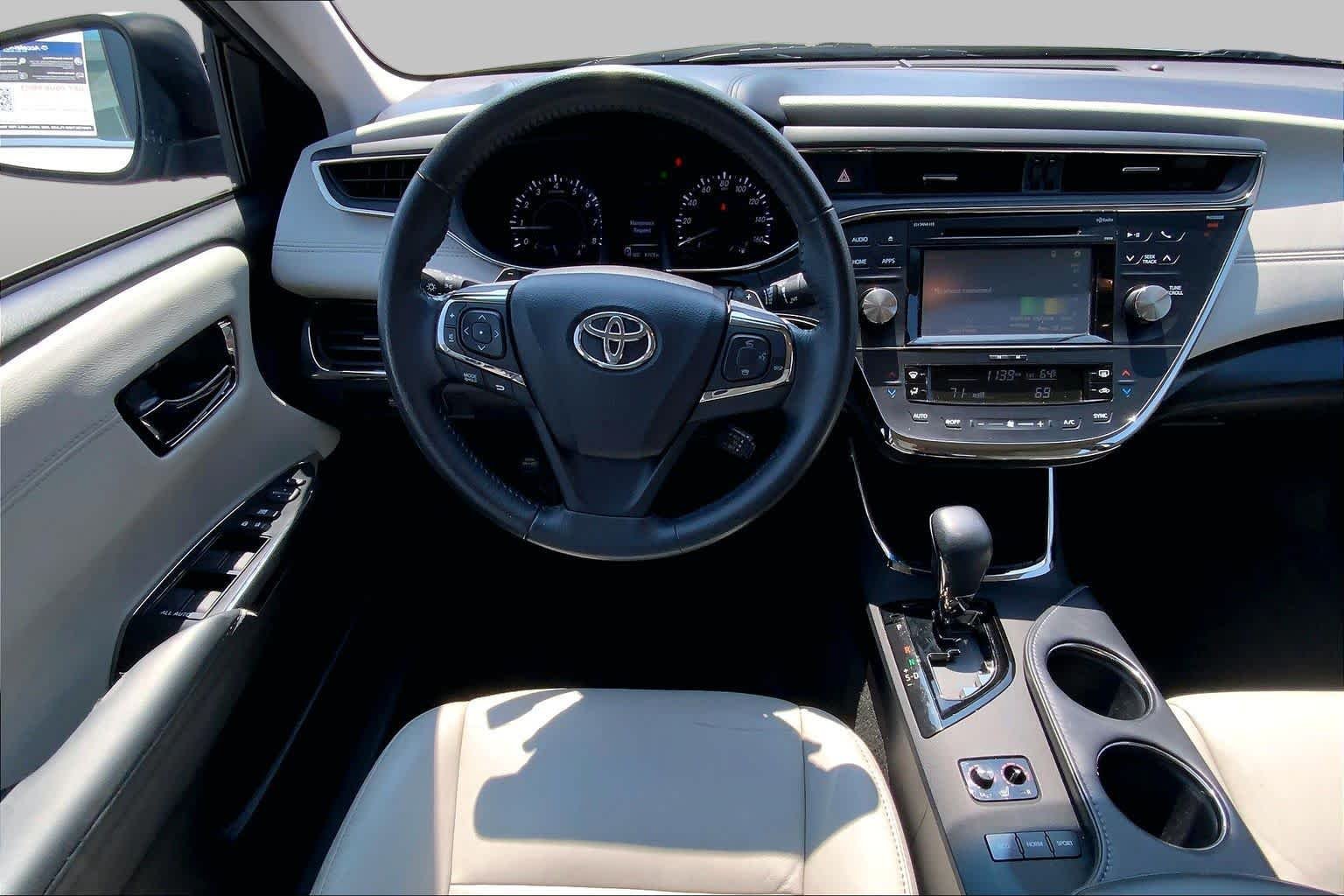 Pre-Owned 2016 Toyota Avalon XLE Plus