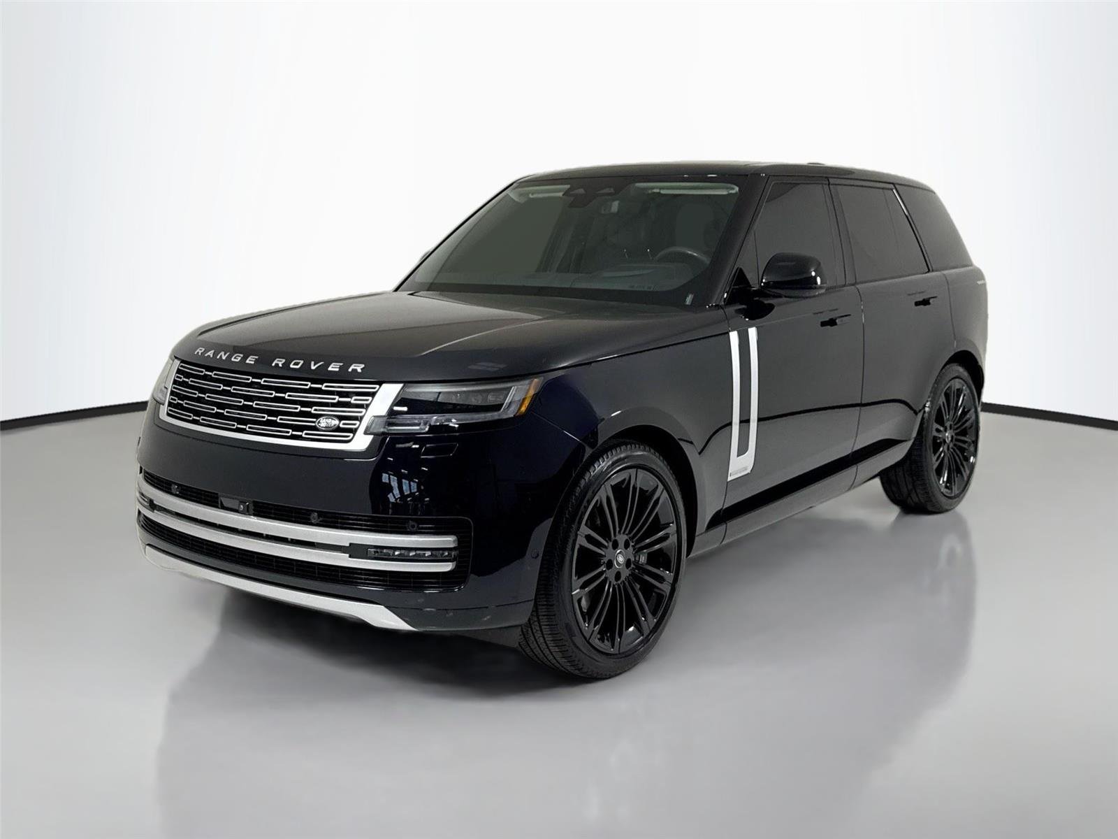 Used 2024 Ligurian Black SV Bespoke Ultra Metallic Gloss Land Rover Autobiography | Meridian 3D Sound | Rear TVs image 10