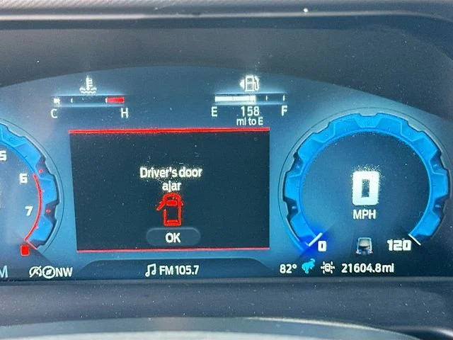 Used 2025 Gray Ford Badlands image 12