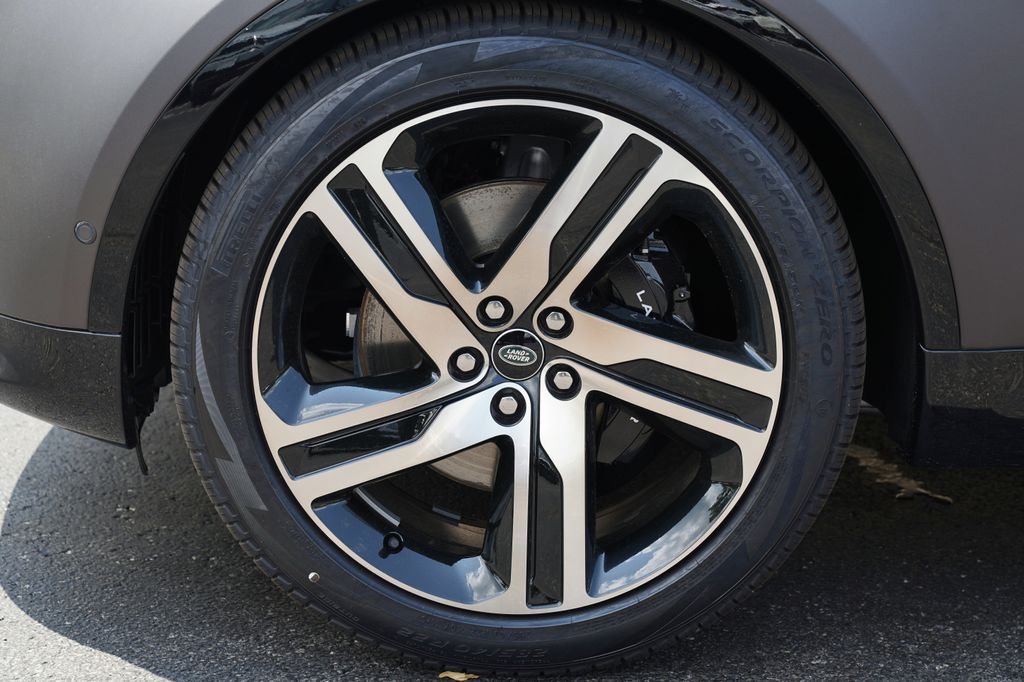 New 2026 Charente Grey Land Rover Tempest Edition image 8