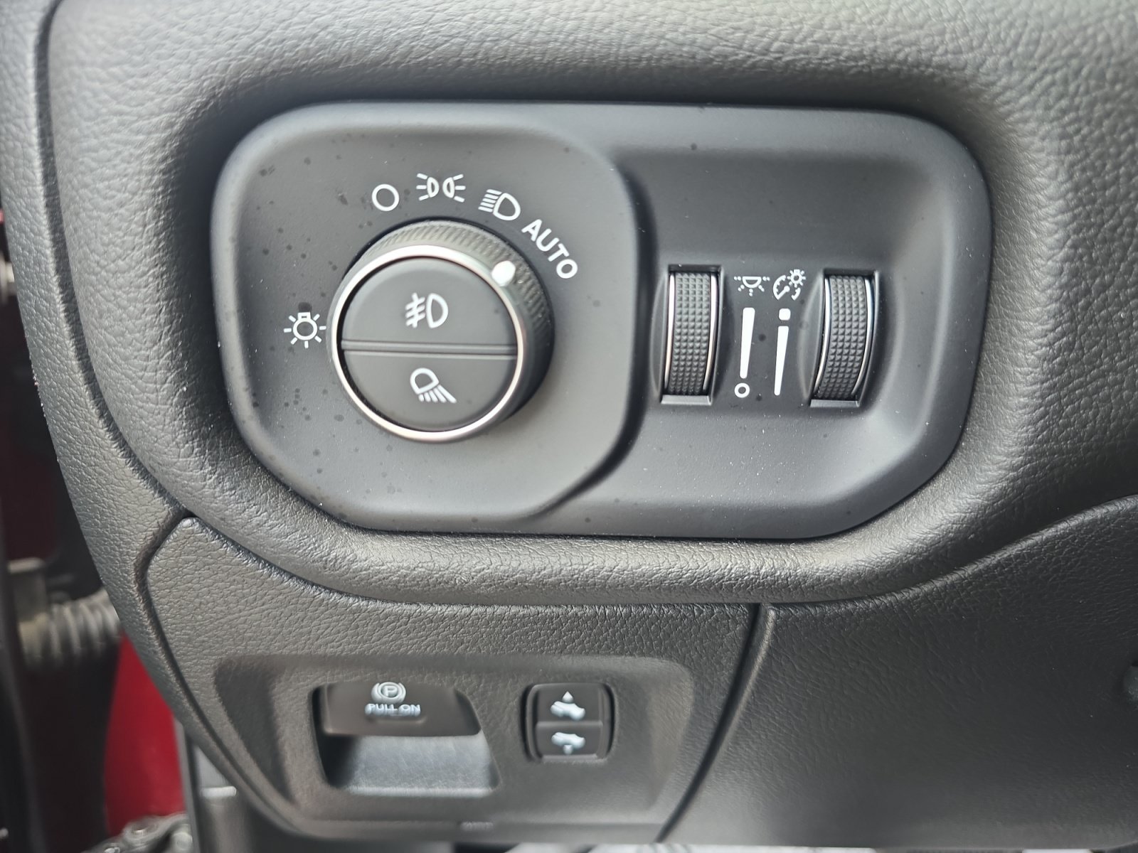 Used 2023 Delmonico Red Pearlcoat Ram Laramie image 28