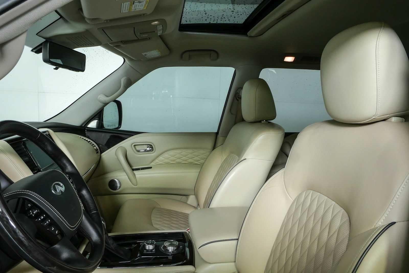 Used 2020 Moonstone White INFINITI LUXE image 5