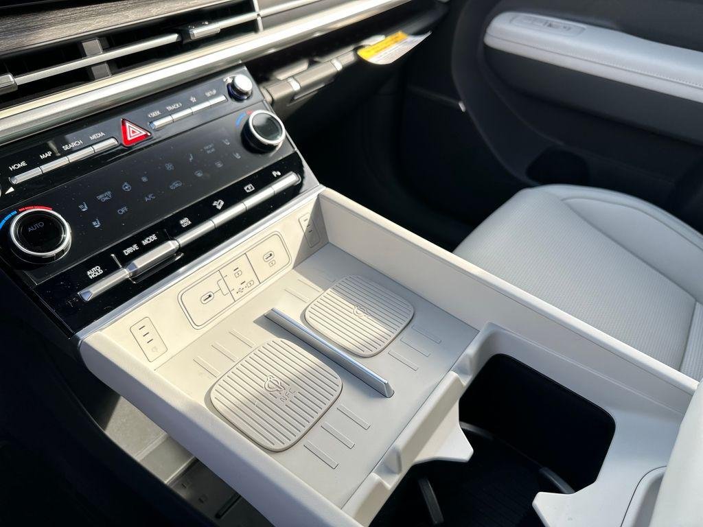 New 2026 Silver Hyundai Calligraphy image 12