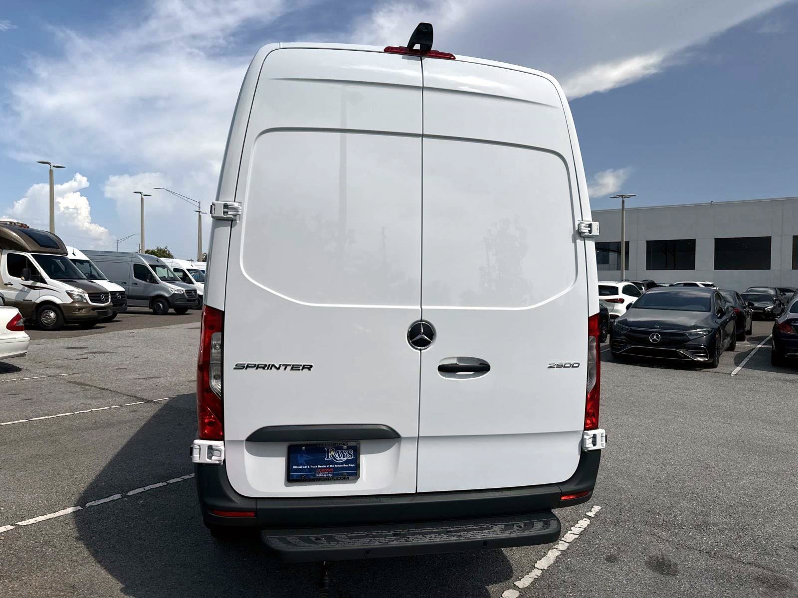New 2026 Arctic White Sprinter Cargo 144 WB image 8