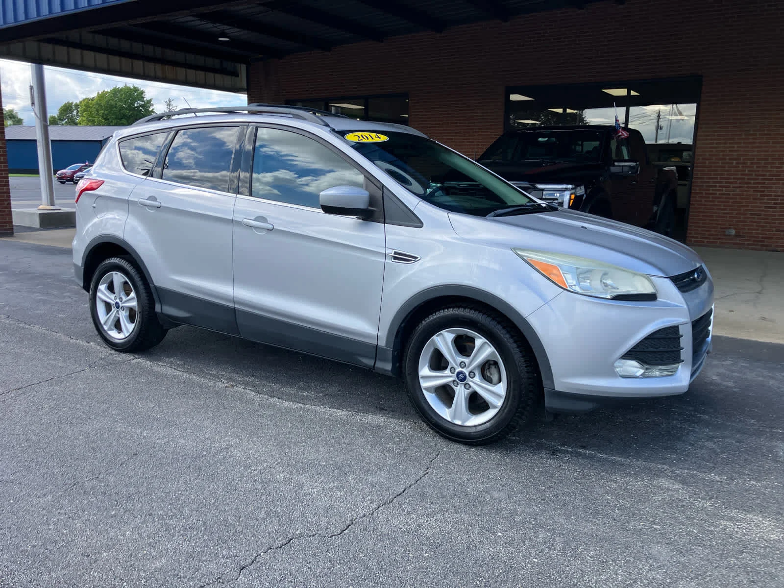 Used 2014 Ford Escape SE with VIN 1FMCU0GX1EUB61764 for sale in Eureka, IL