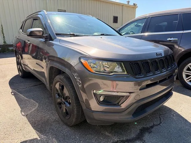 Used 2019 Crystal Metallic Jeep Latitude image 1