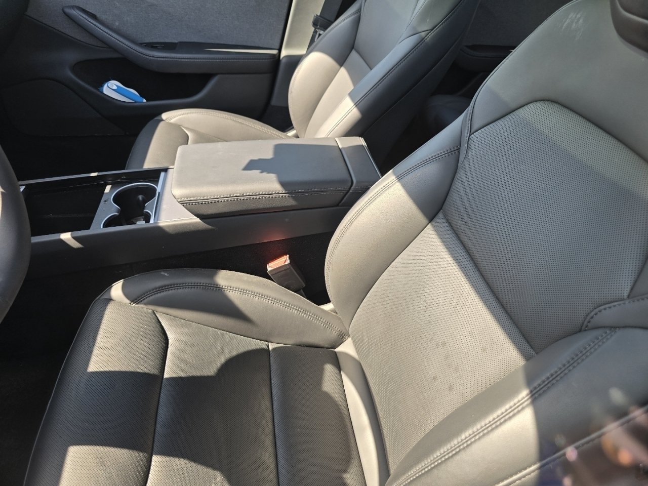 Used 2025  Tesla Long Range image 24