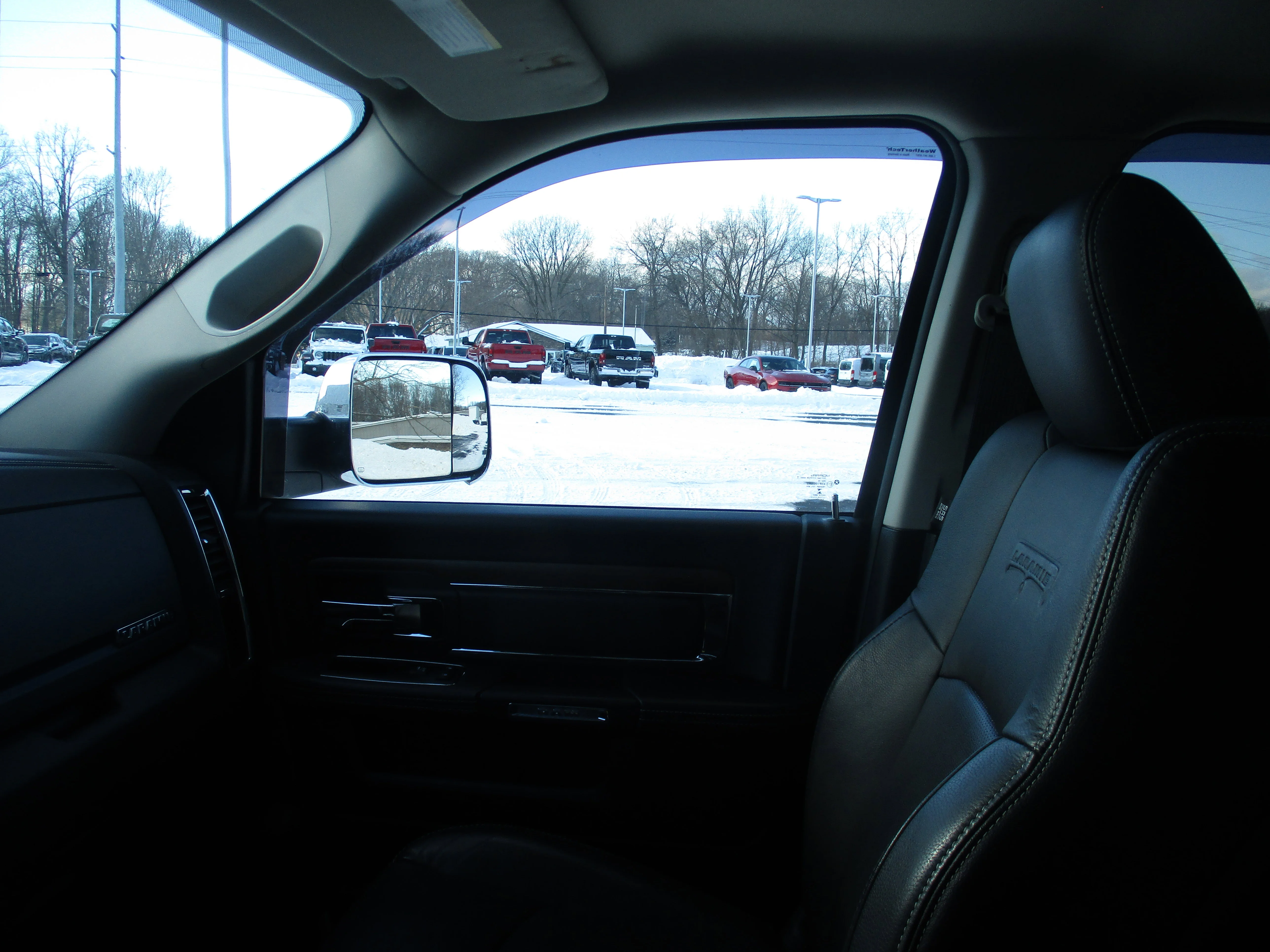 Used 2016 Brilliant Black Crystal Pearlcoat Ram Laramie image 69