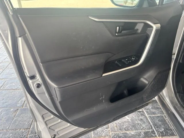 Used 2020 Silver Toyota LE image 9