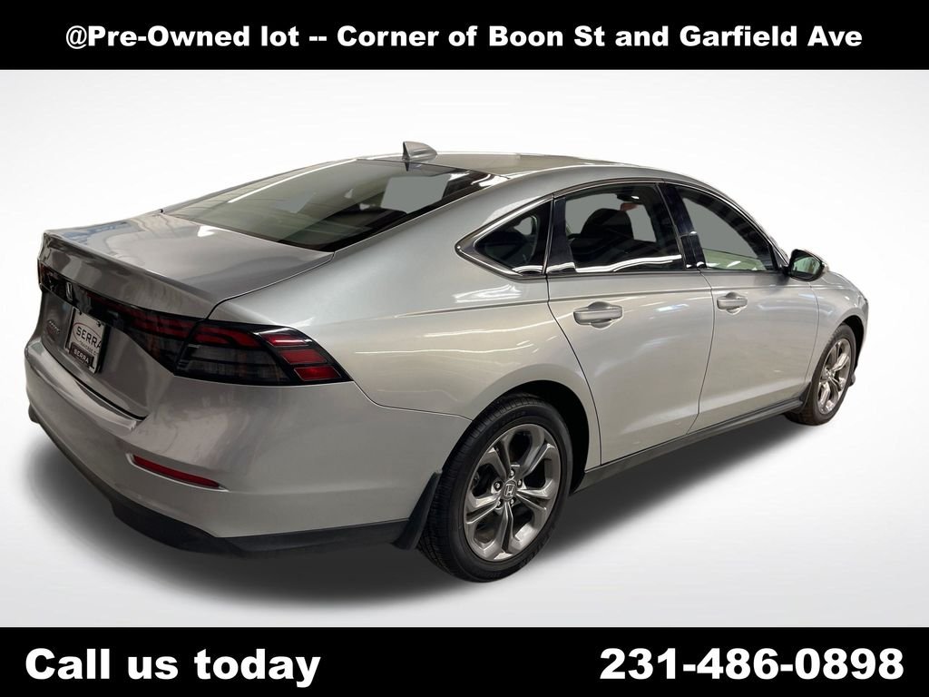 Used 2024  Honda EX image 8