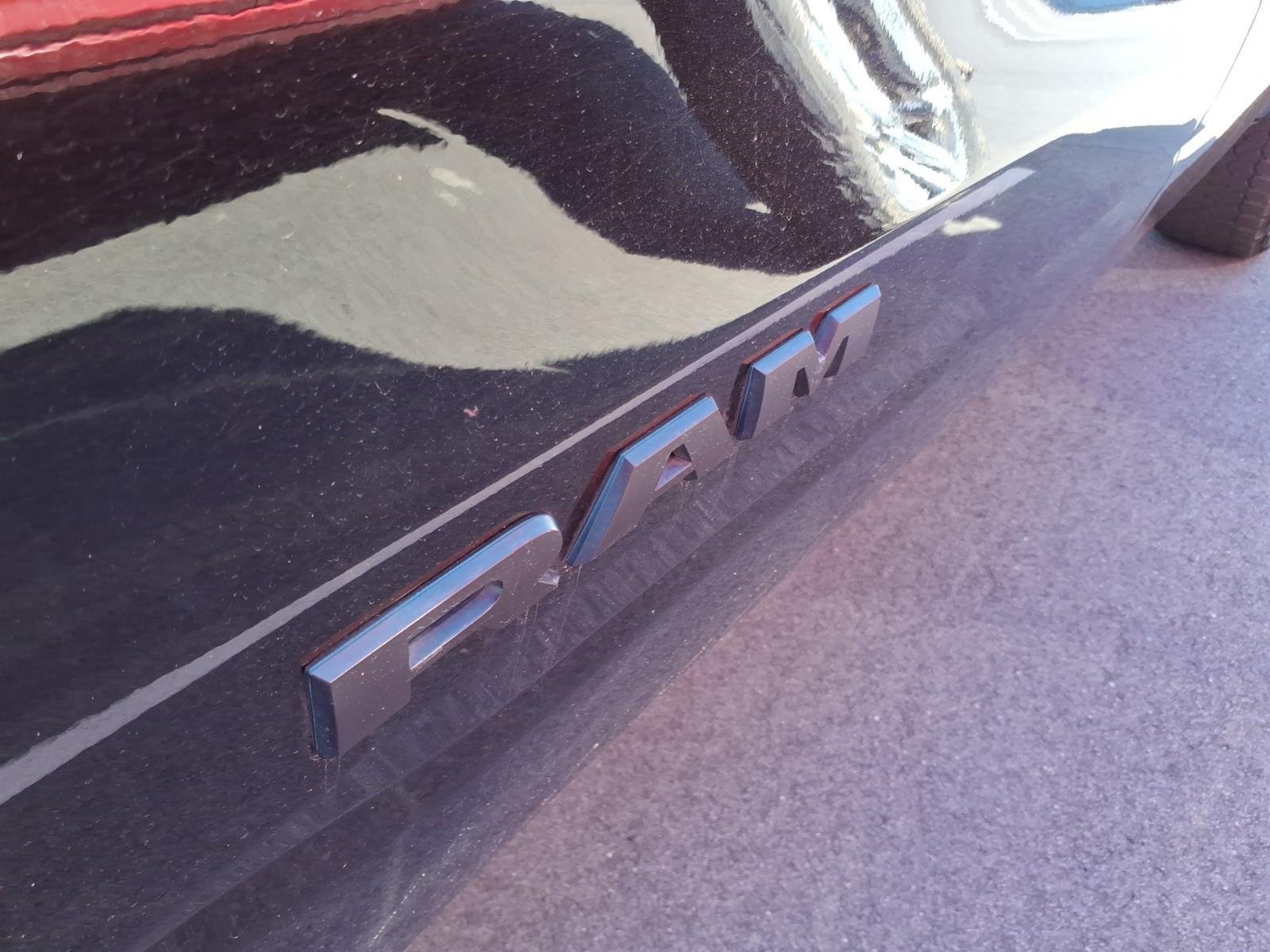 Used 2022 Diamond Black Crystal Pearlcoat Ram Laramie image 16