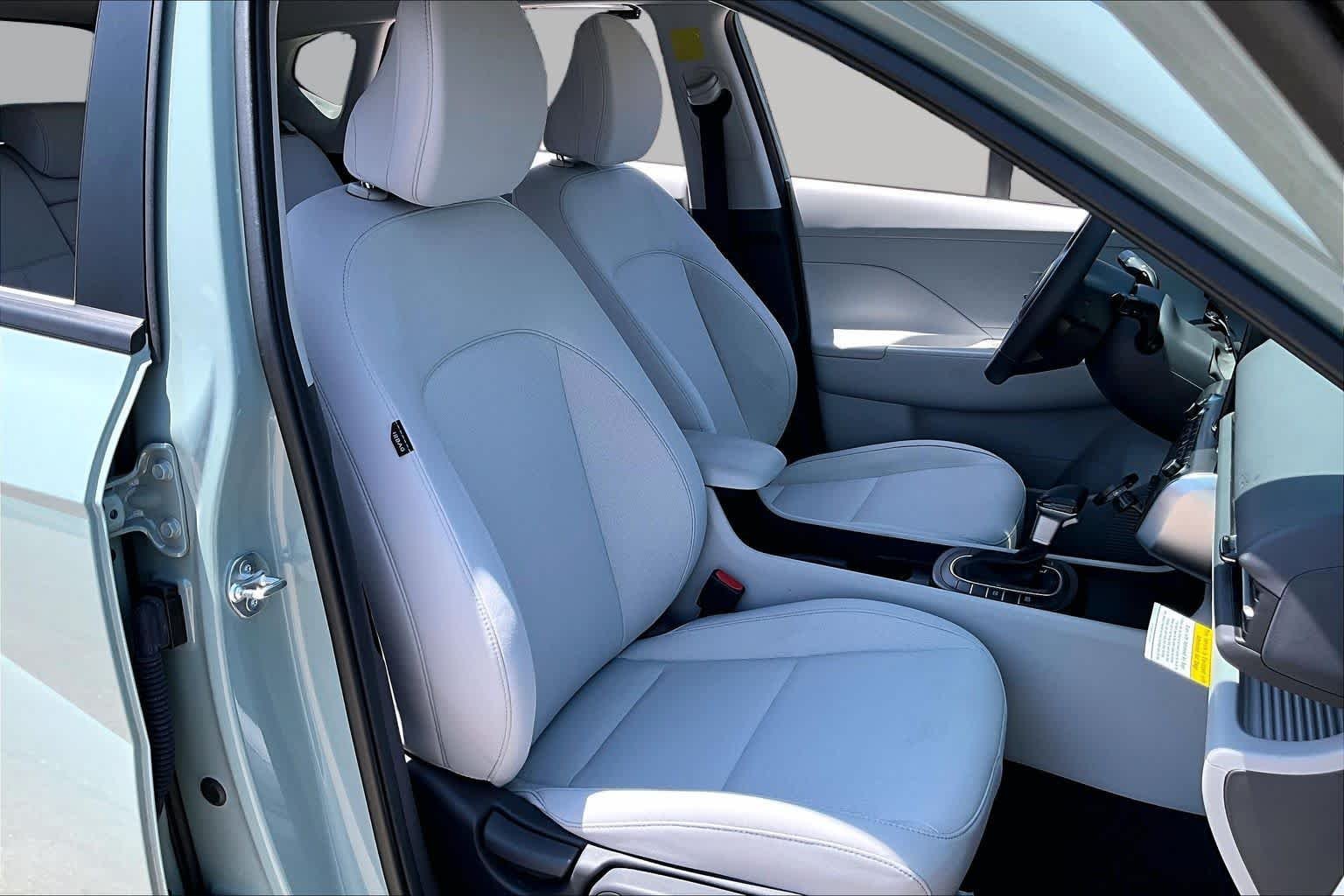 Used 2025 Mirage Green Hyundai SEL image 9