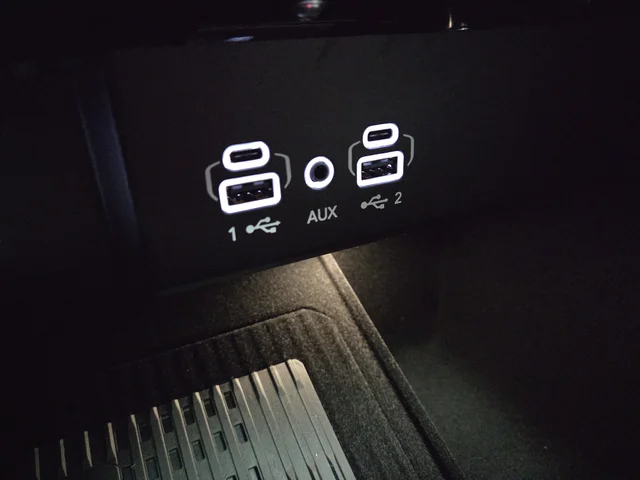 New 2026 High Gloss Black Exterior Paint Jeep Limited Altitude image 27