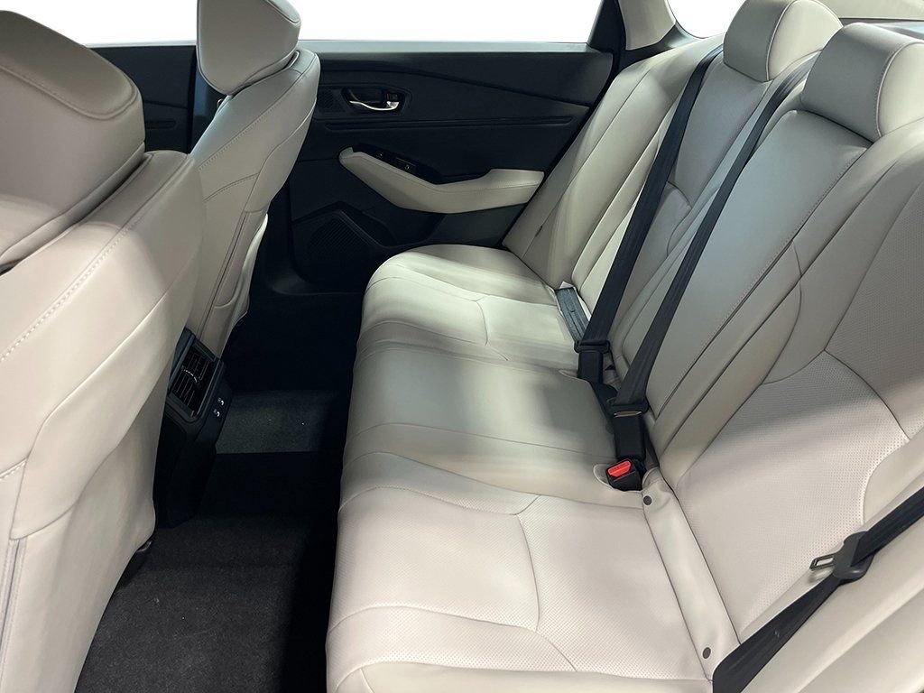 New 2026 Platinum White Pearl Honda Touring image 26