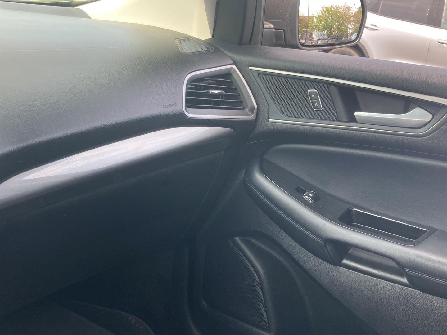 Used 2020 Magnetic Ford  image 21