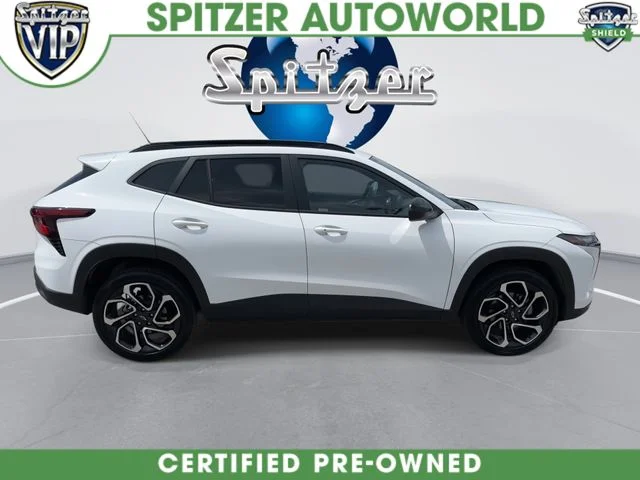 Used 2025 White Chevrolet 2RS image 10