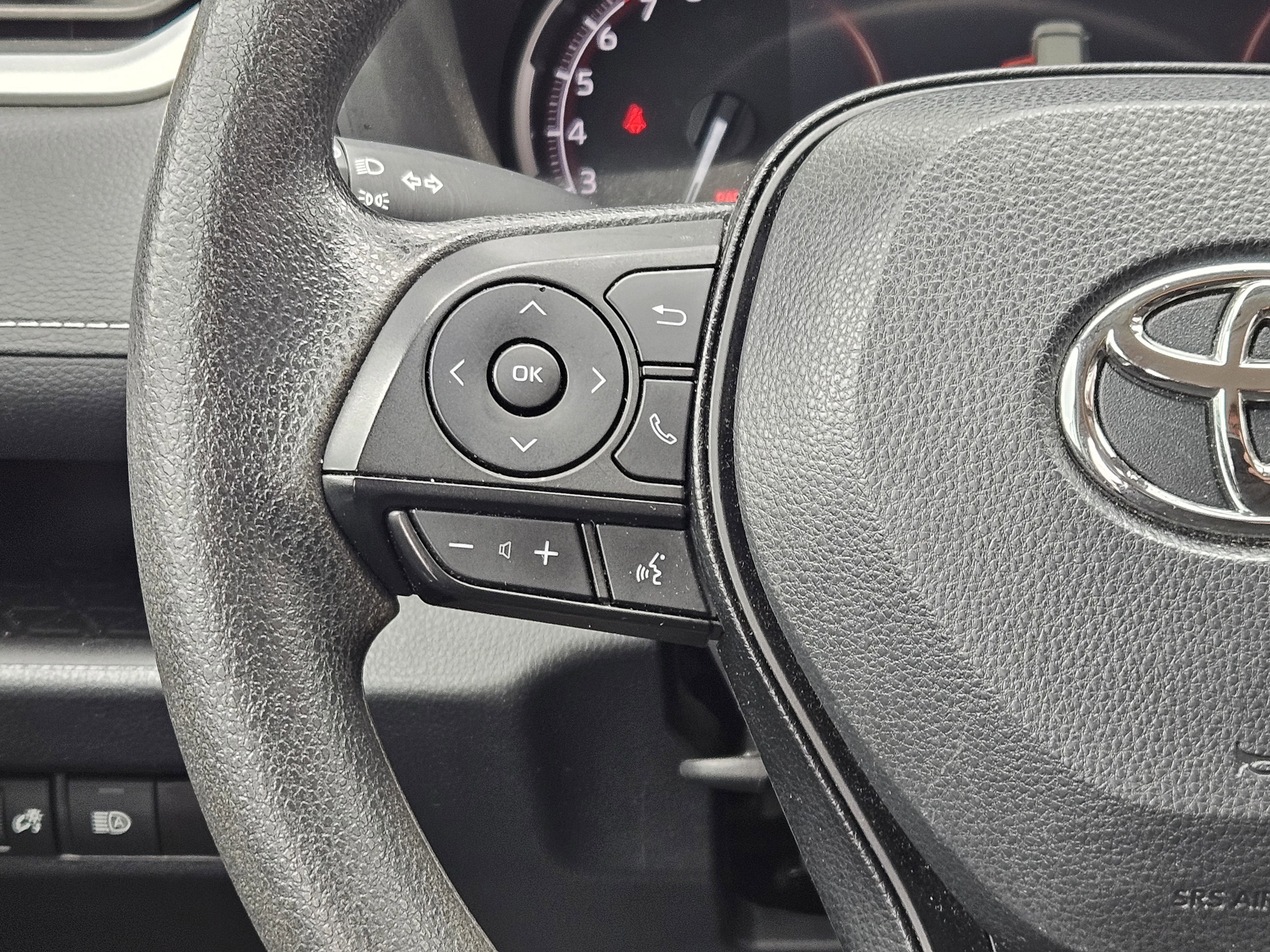 Used 2024  Toyota LE image 26