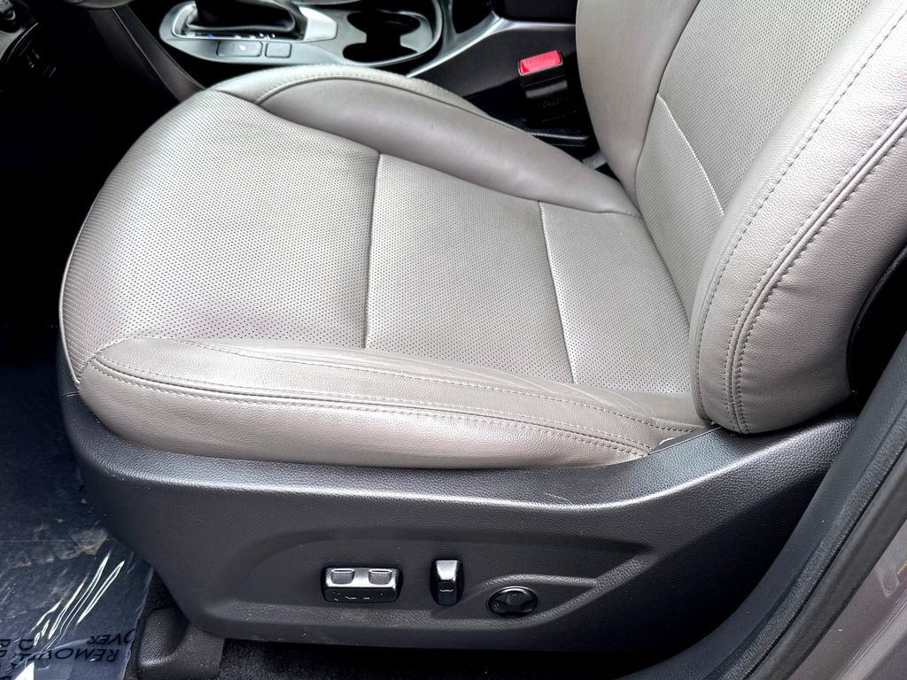 Used 2017 Gray Hyundai 2.4 Base image 17