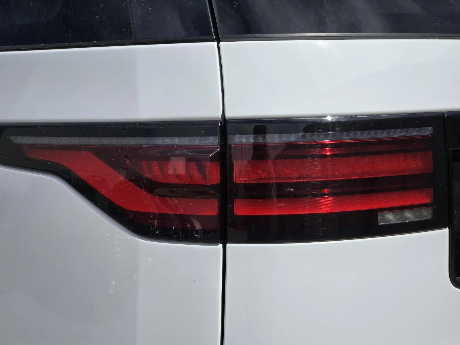 Certified Used 2025 Fuji White Land Rover S image 8