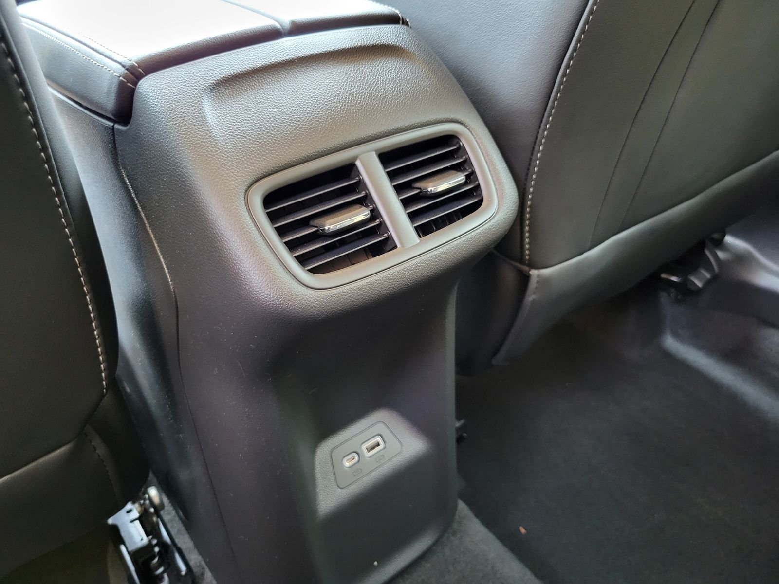 Used 2023 Red Buick Essence image 30