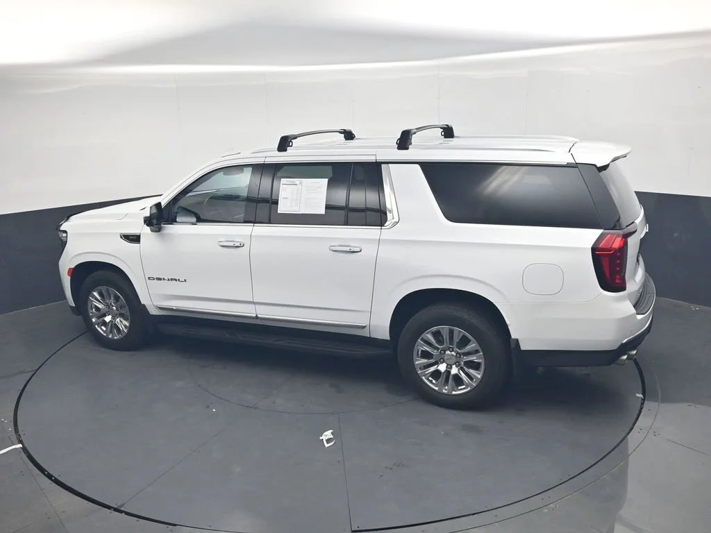 Used 2021 White GMC Denali image 34