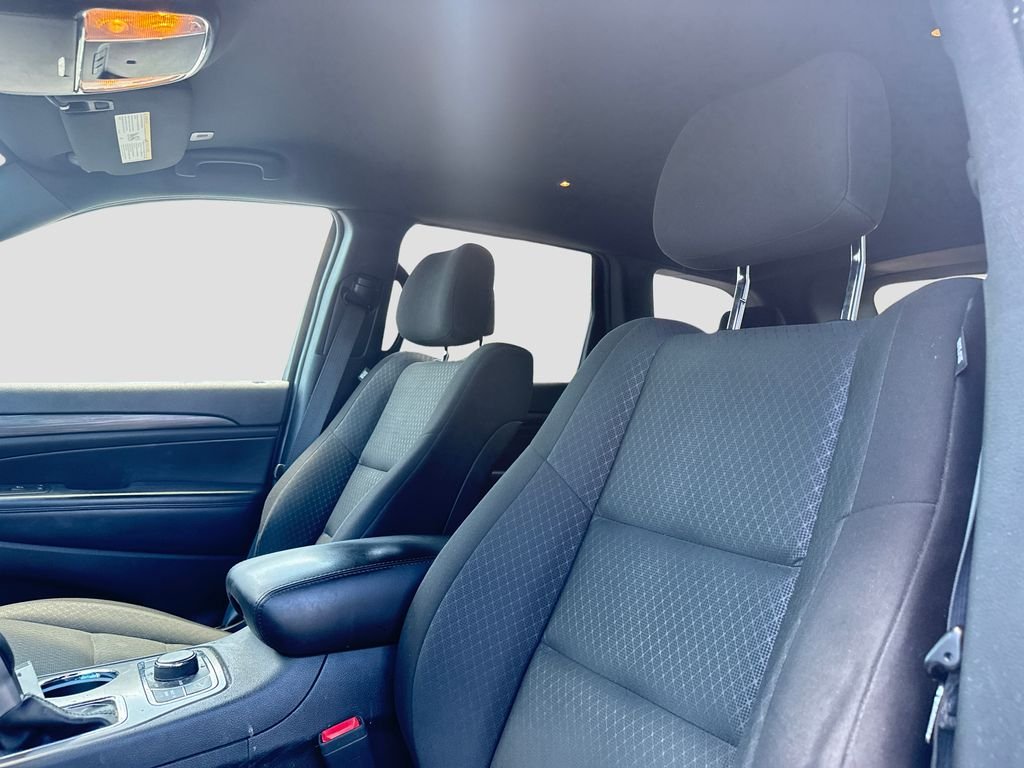 Used 2021 White Jeep Laredo E image 8