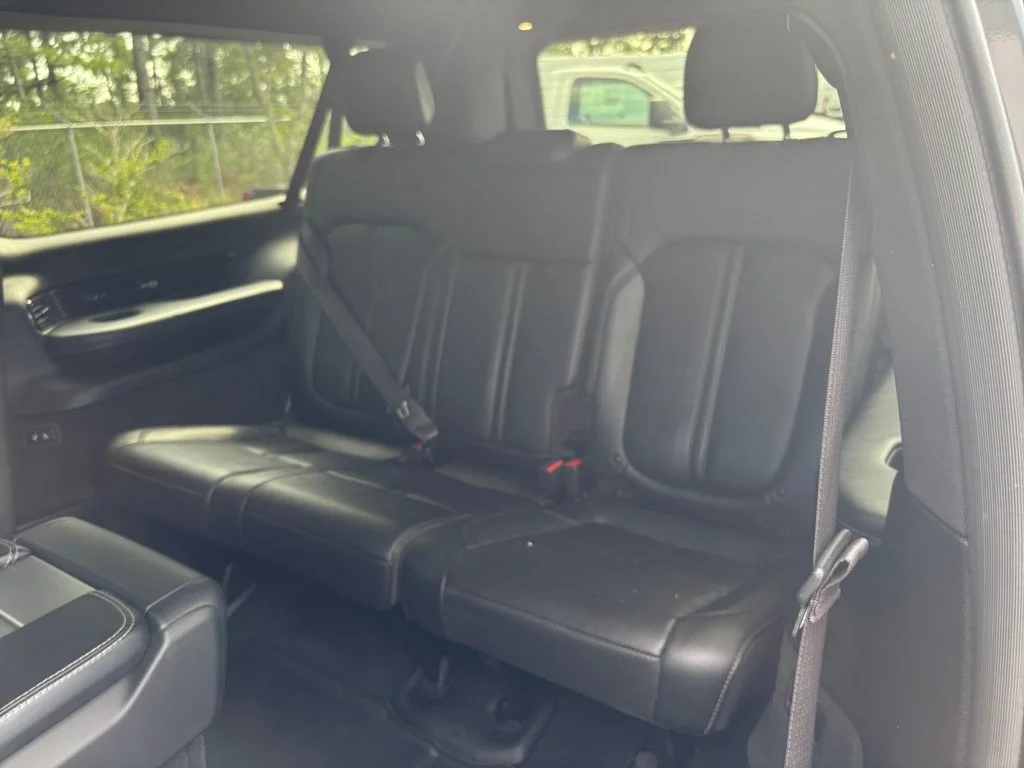 Used 2023 Gray Jeep Base image 30