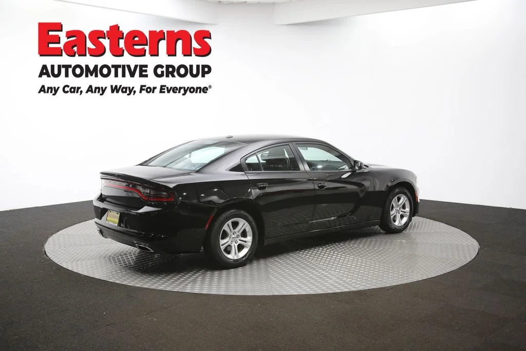 Used 2022 Black Dodge SXT image 39