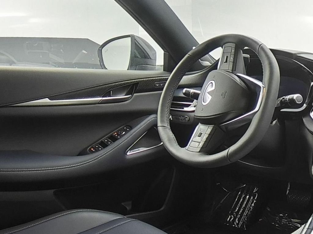 Used 2026 White INFINITI SPORT image 19