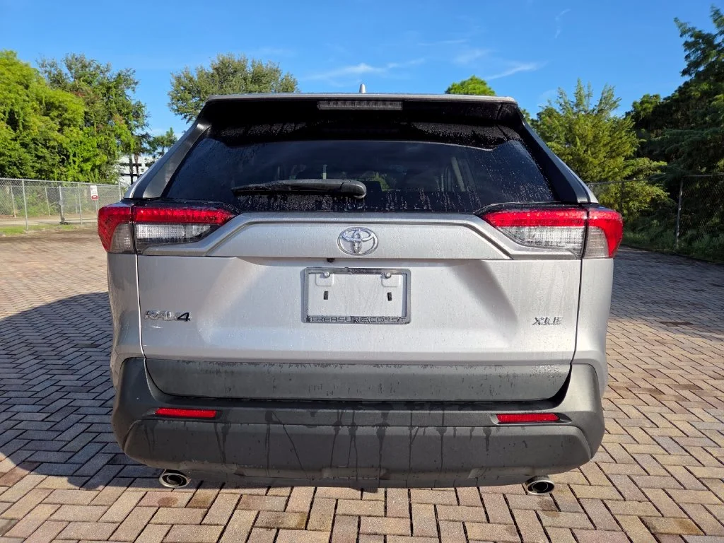 Certified Used 2021 Silver Toyota XLE image 10