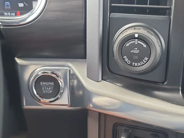 New 2026 Oxford White Ford Lariat image 30