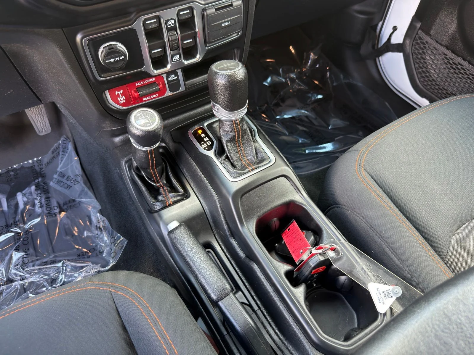 Used 2022 White Jeep Mojave image 24