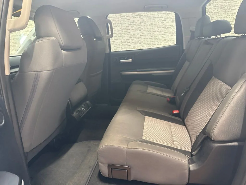 Used 2014 Silver Sky Metallic Toyota SR5 image 12
