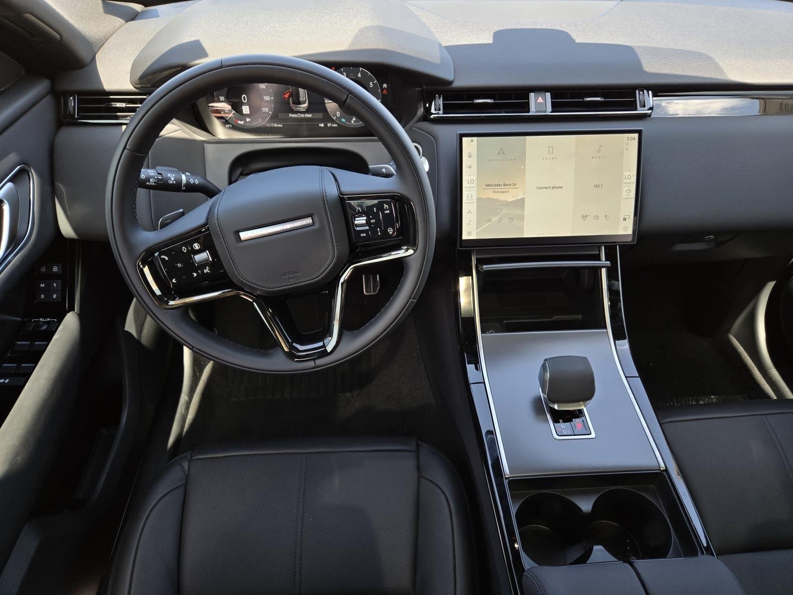 New 2025 Santorini Black Land Rover Dynamic SE image 35
