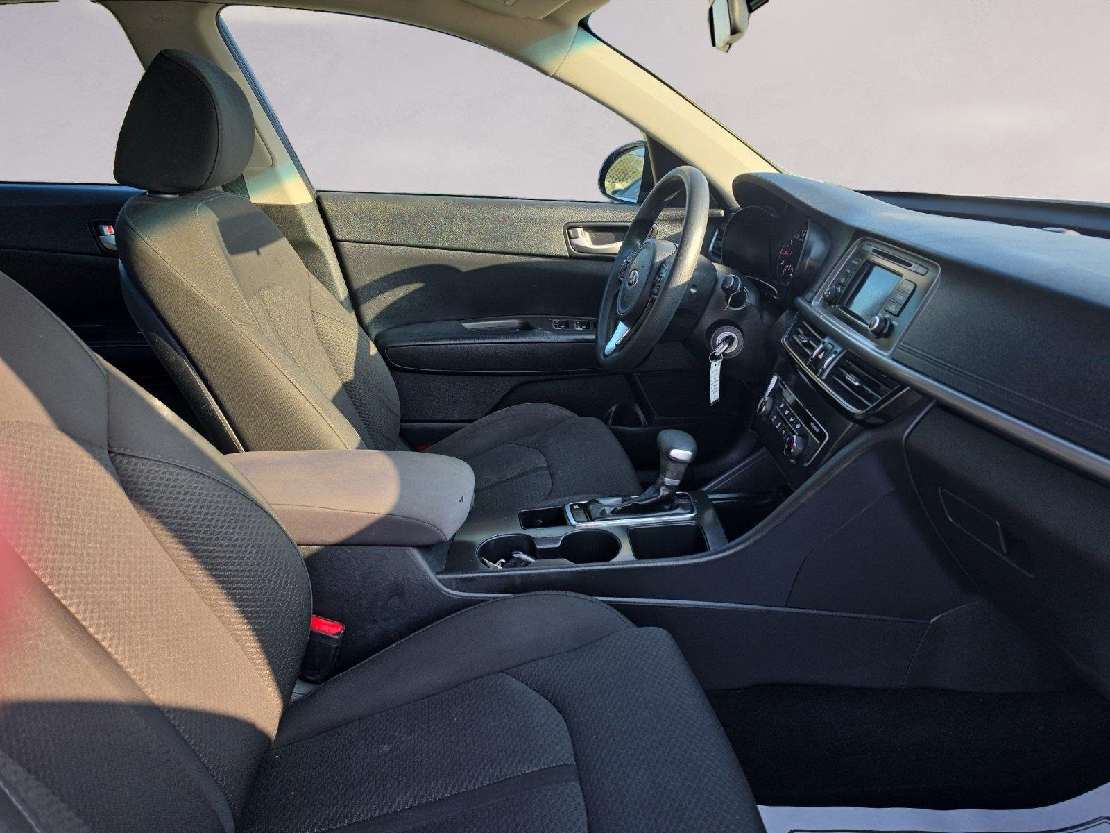 2017 Kia Optima LX - Photo 15