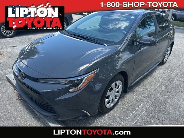 2025 Toyota Corolla LE CVT's photo
