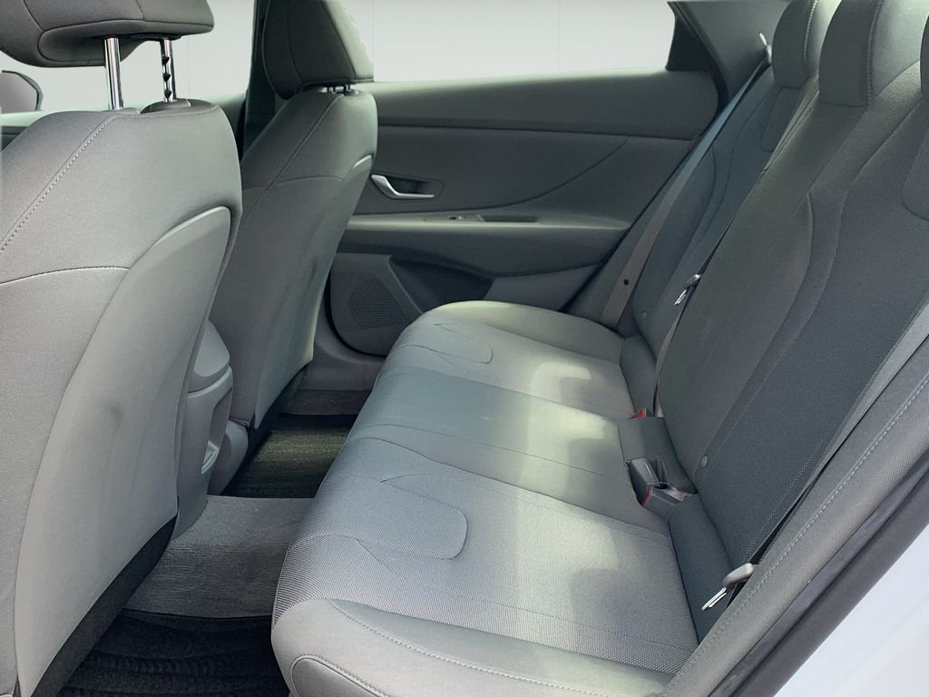 2026 Hyundai Elantra SE - Photo 16