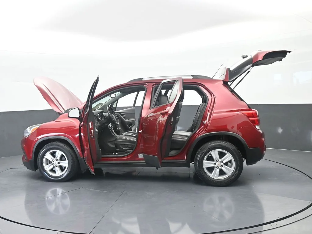 Used 2021 Crimson Metallic Chevrolet LT image 70