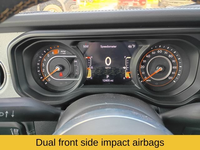 Used 2024 Green Jeep Sahara image 15