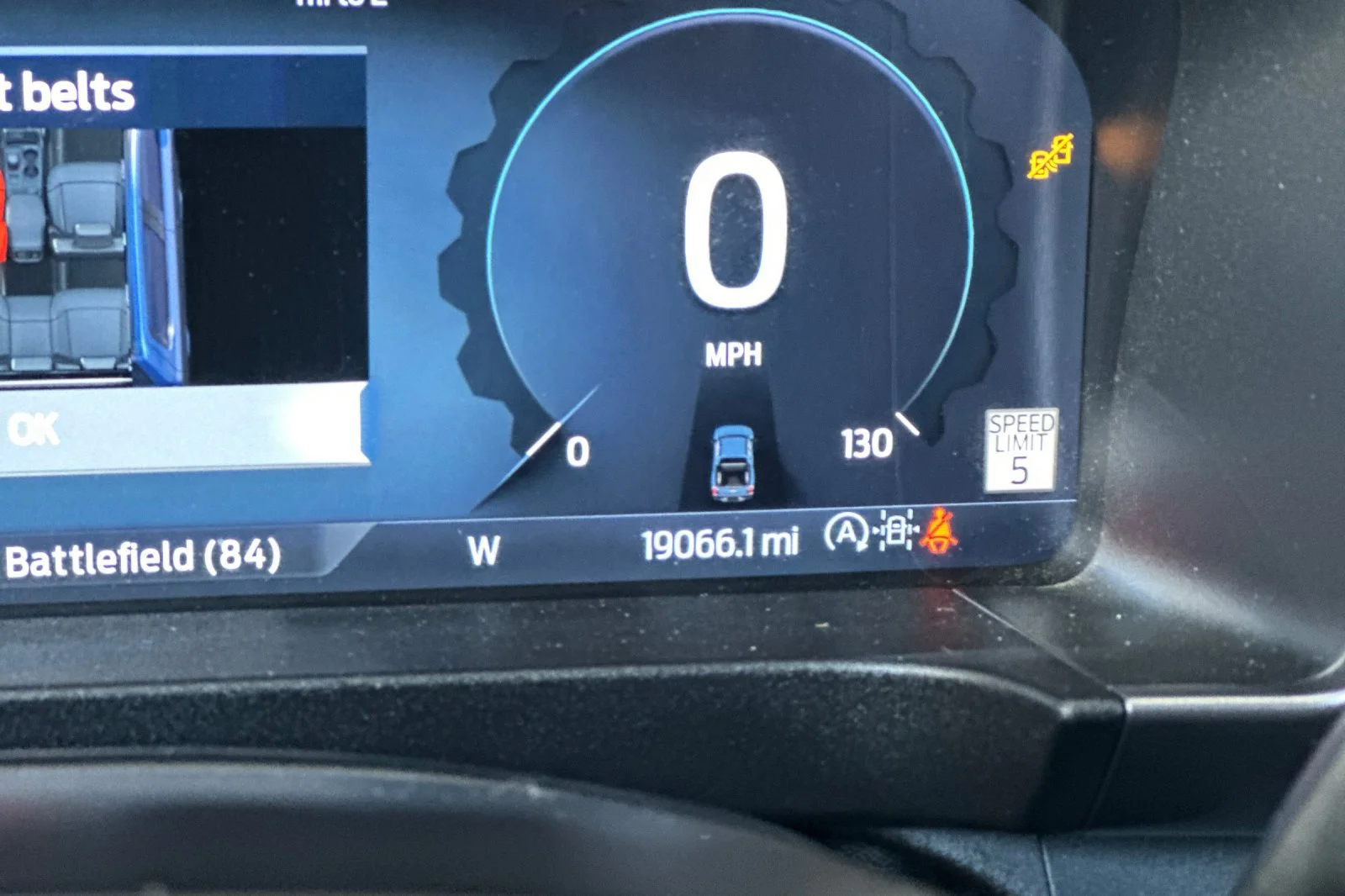 Used 2025 Blue Metallic Ford LARIAT image 27