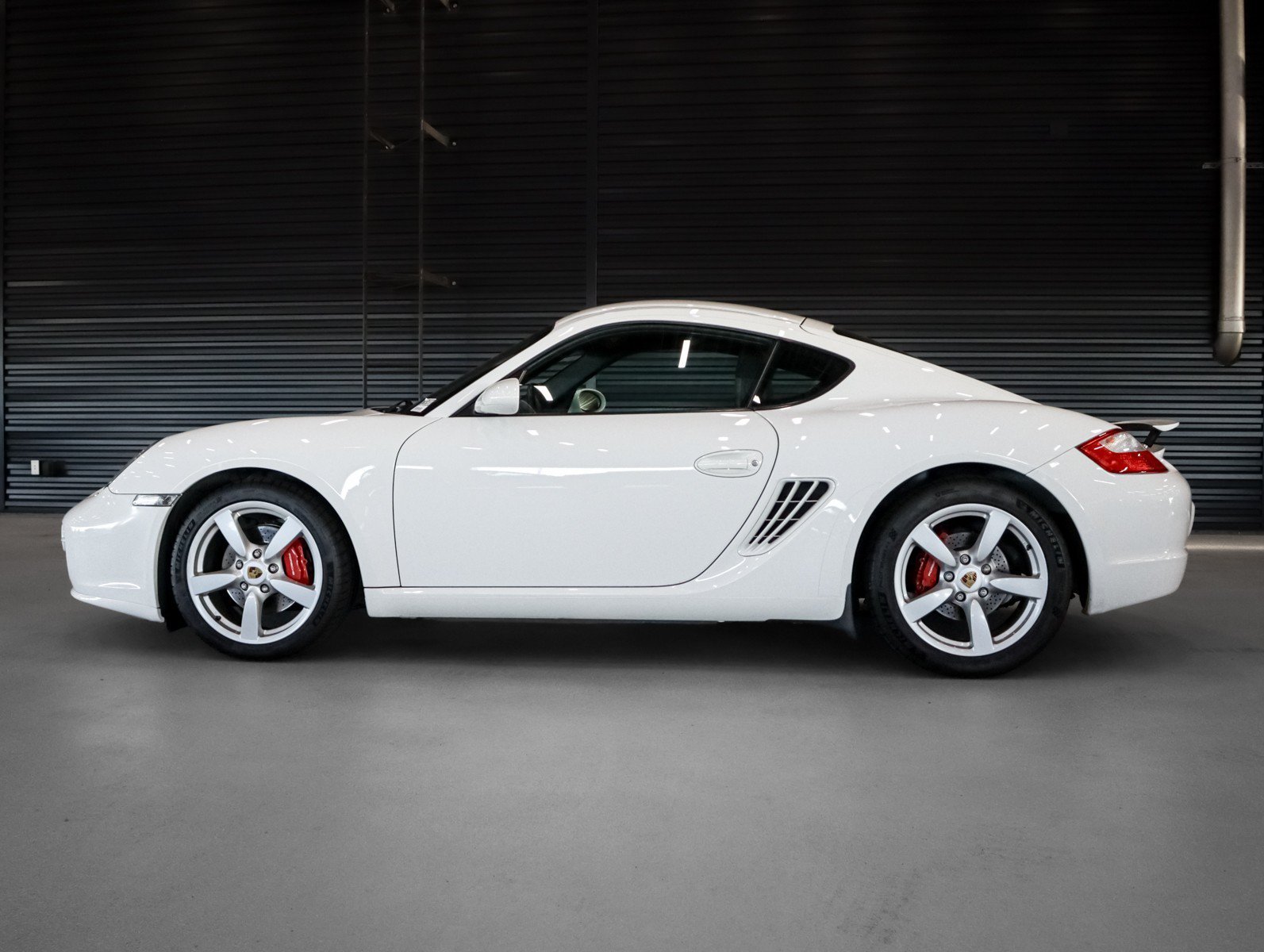Used 2006 Carrara White Porsche S w/6 speed manual transmission image 2
