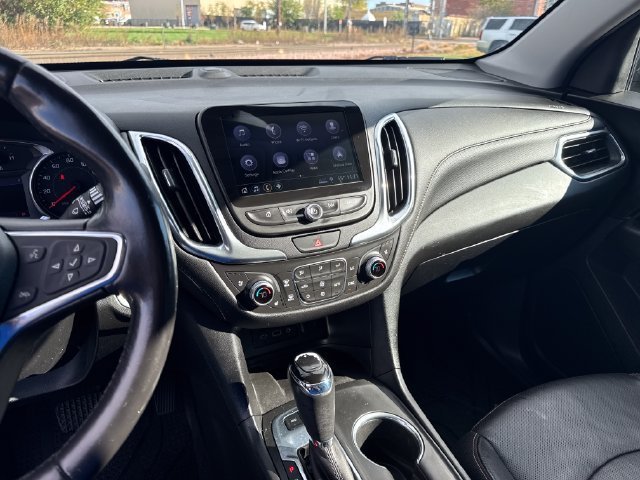 Used 2019 MOSAIC BLACK METALLIC Chevrolet Premier image 18