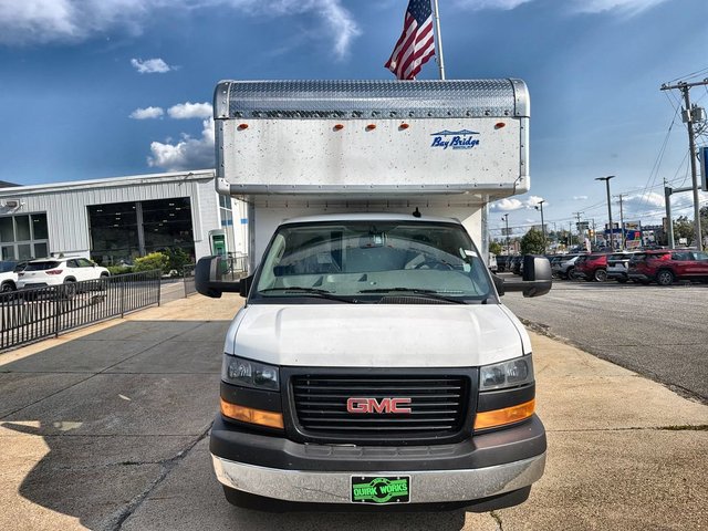 2026 GMC Savana Cutaway 3500 1WT