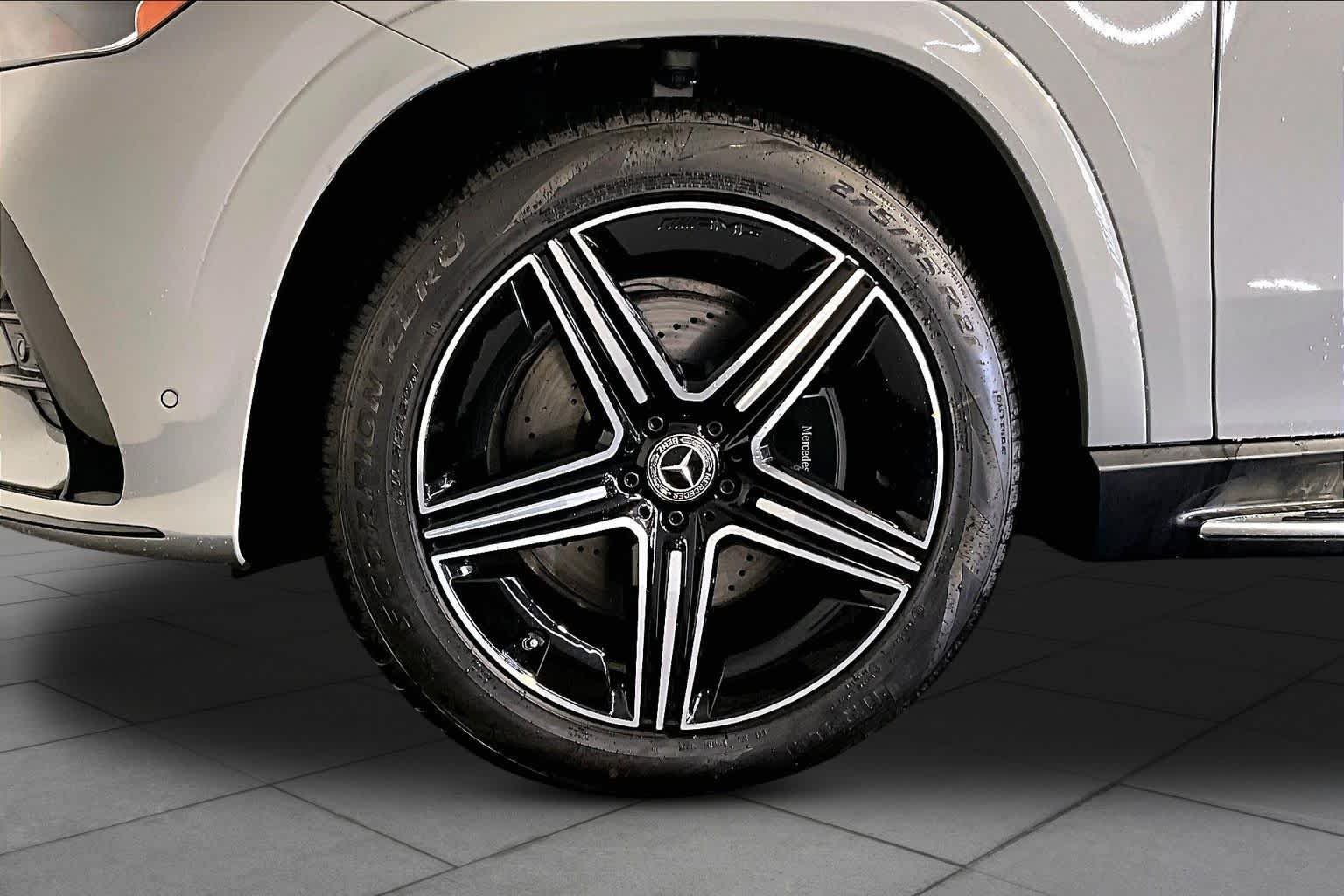 New 2026 MANUFAKTUR Alpine Grey Mercedes-Benz GLE 450 image 17