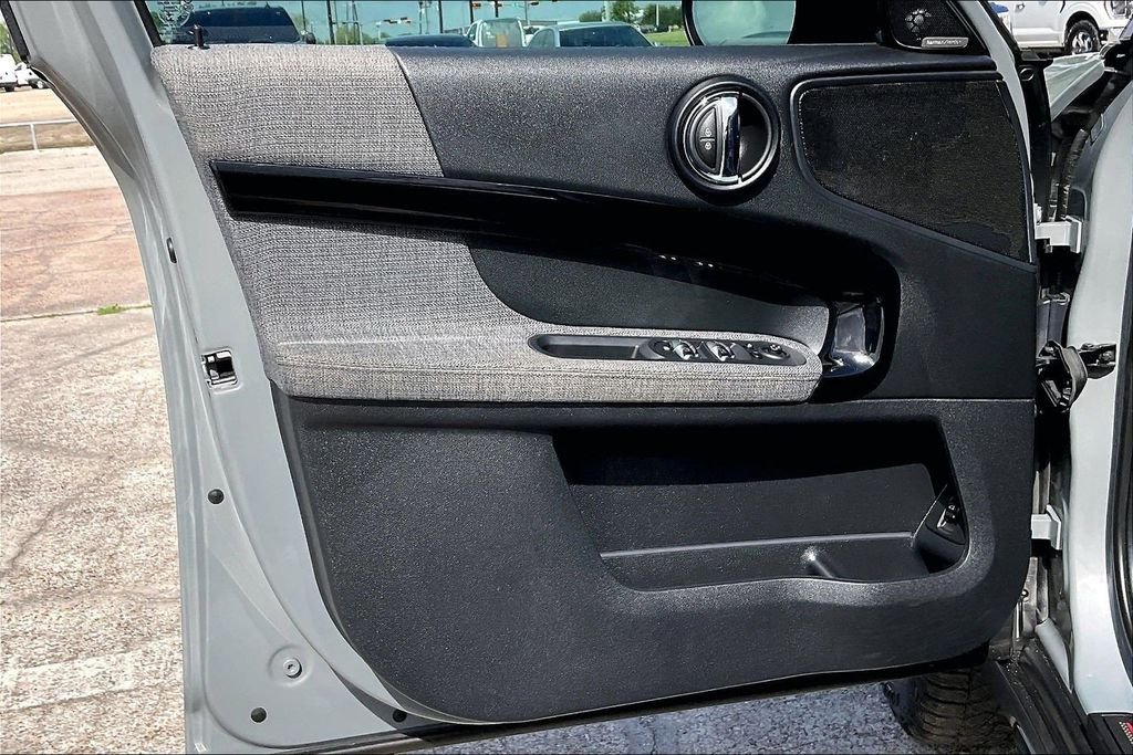 Used 2021 Gray MINI Base image 17