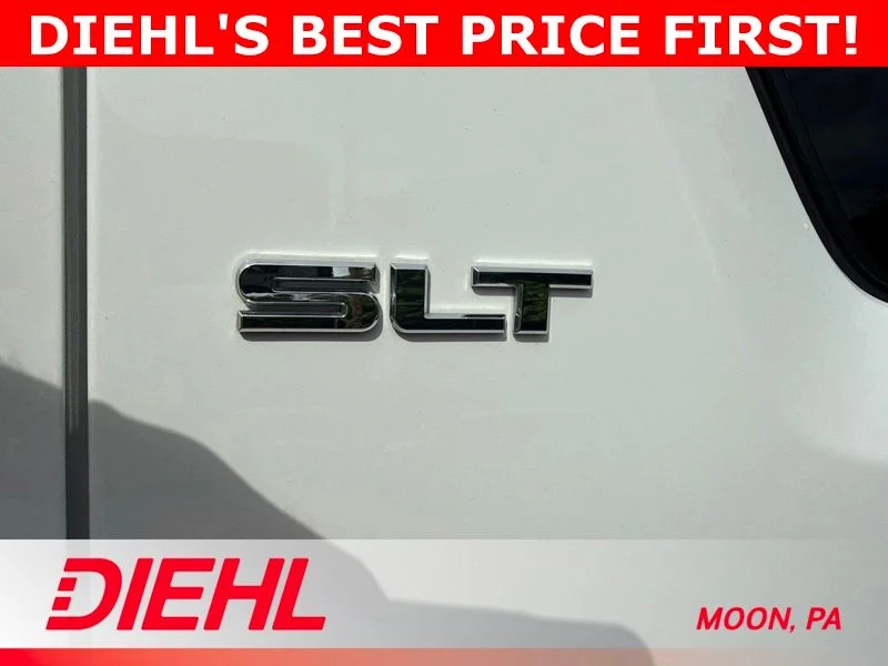 Used 2017 White GMC SLT image 13