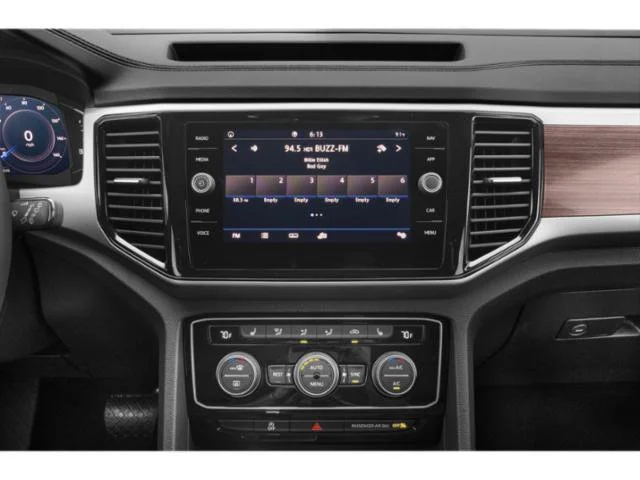Used 2022 Platinum Gray Metallic Volkswagen 3.6L V6 SEL image 10