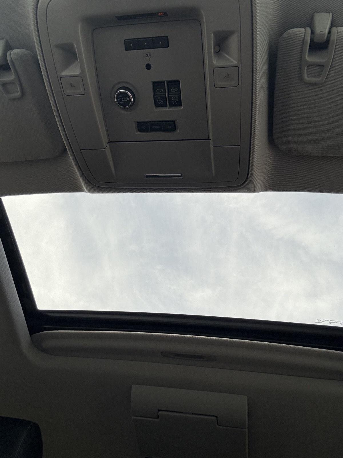 Used 2015 Iridium Metallic GMC SLT image 17