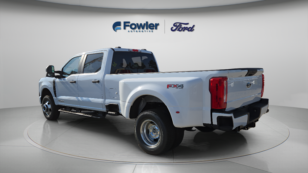 New 2026 Oxford White Ford F-350® XL image 5