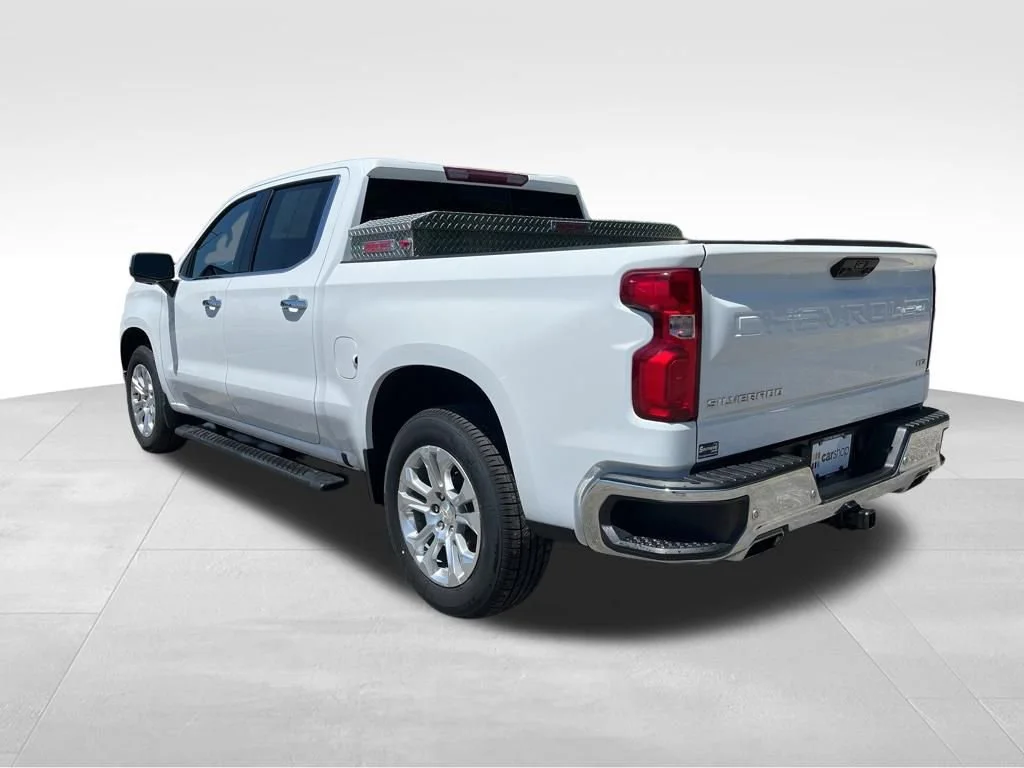 Used 2024 Summit White Chevrolet LTZ image 3